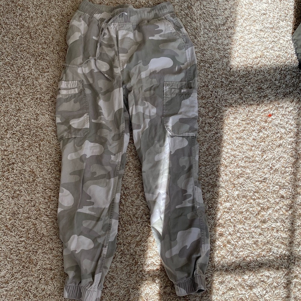Camo joggers!!